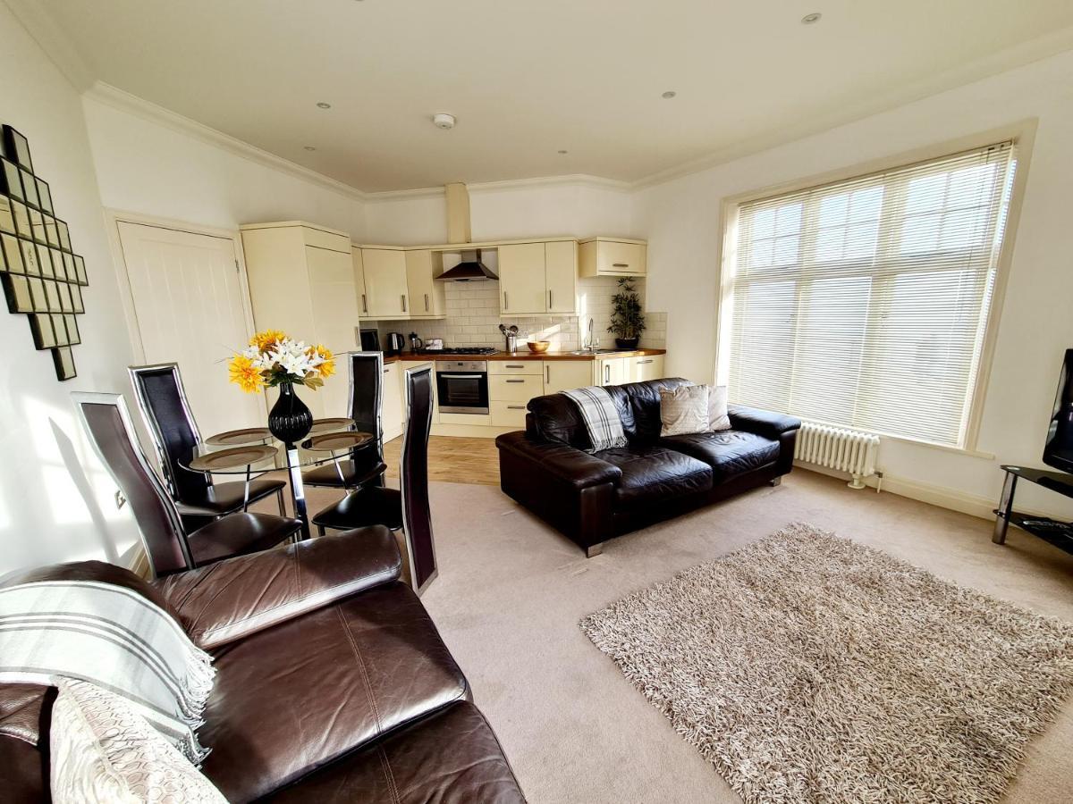 Vitamin Sea Beachfront Apartment Ramsgate - Sleeps 4 Buitenkant foto