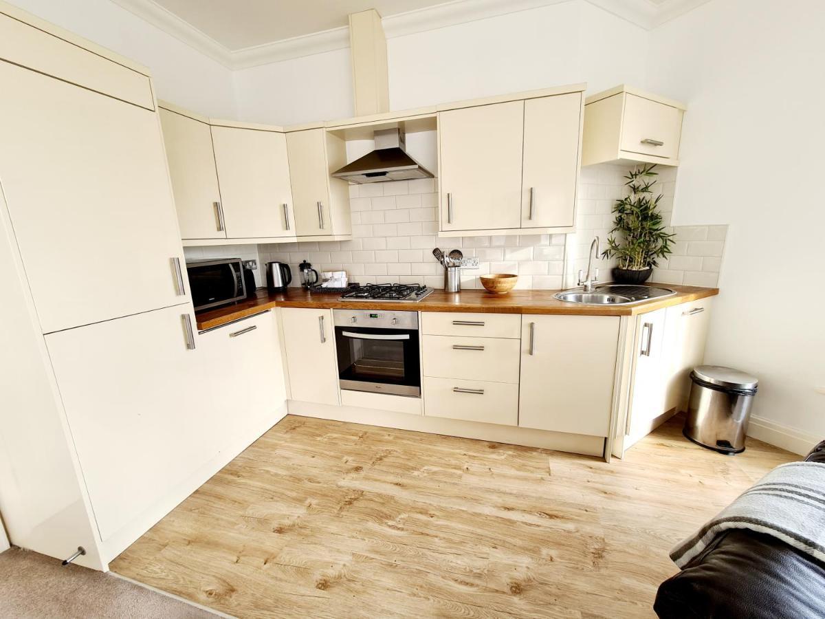 Vitamin Sea Beachfront Apartment Ramsgate - Sleeps 4 Buitenkant foto