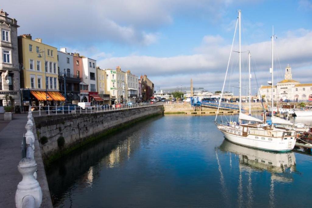 Vitamin Sea Beachfront Apartment Ramsgate - Sleeps 4 Buitenkant foto